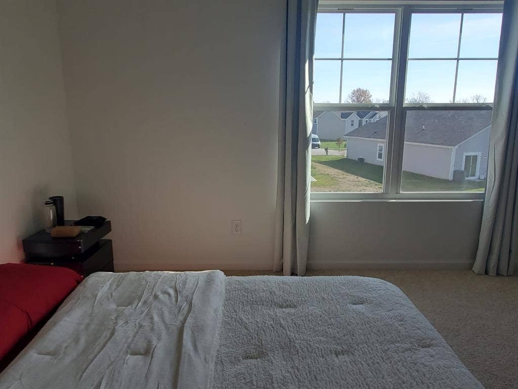 roomates for a 5 bedroom home