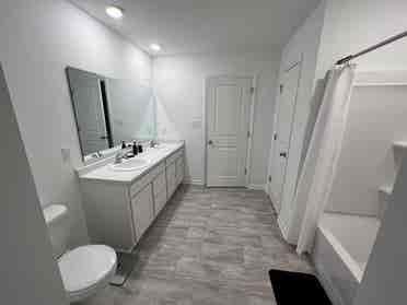 roomates for a 5 bedroom home