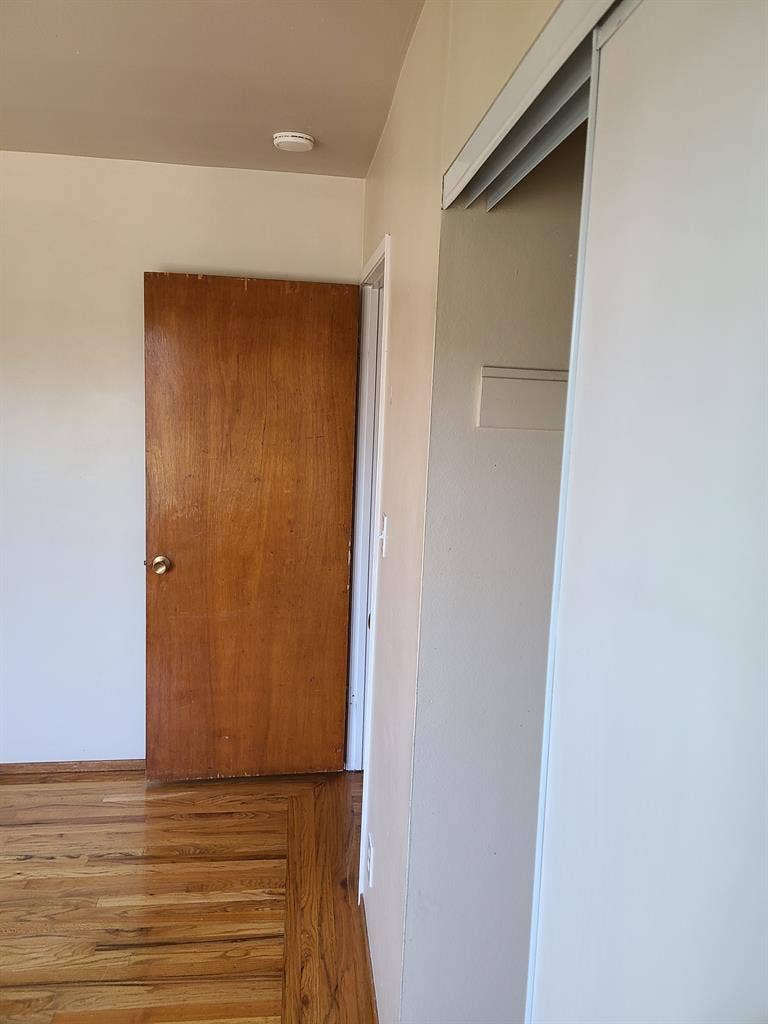 sqft room for rent in 2 bedroom