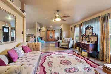 Looking for a Roommate