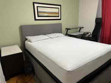 room for rent in 4 bedroom house