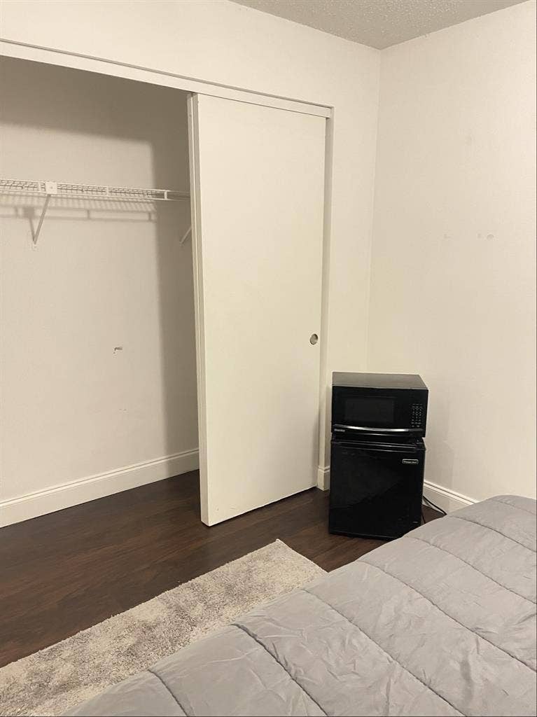 Furnished room for rent