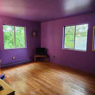 Peaceful, Purple Room w/ lake views