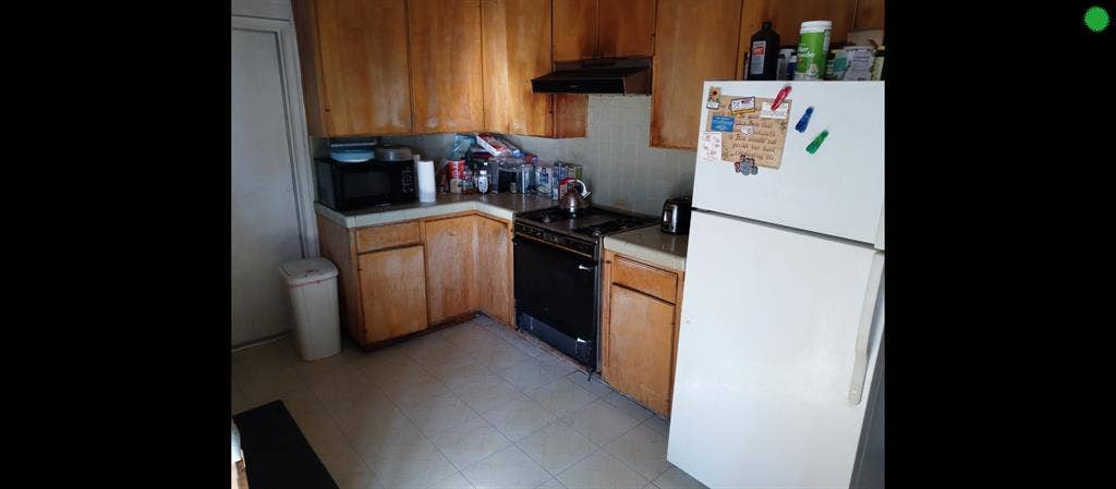 BEDROOM FOR RENT