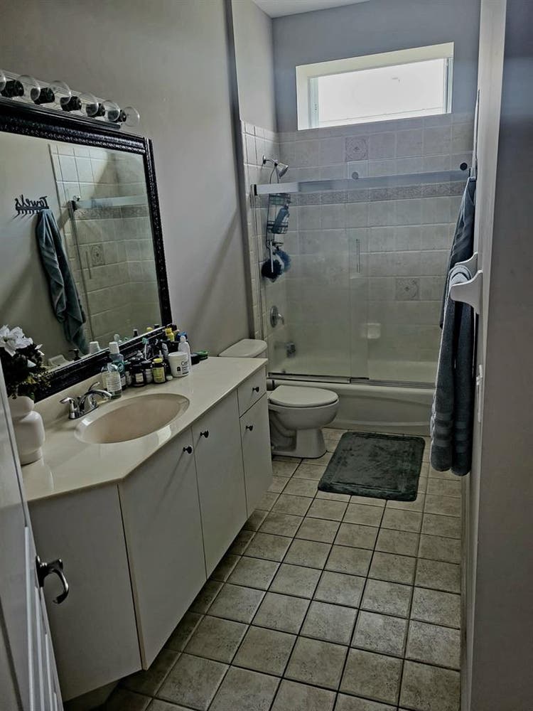 Private Furnished Bedroom