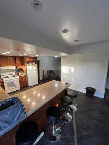 2 Rooms for Rent
