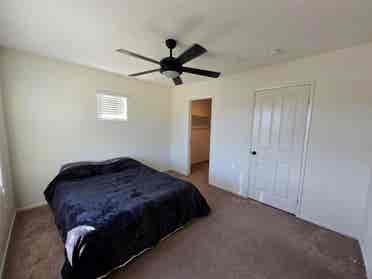 PRIVATE DOUBLE ROOM & BATHROOM