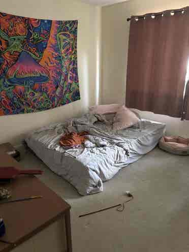 One room in 2 story townhouse!