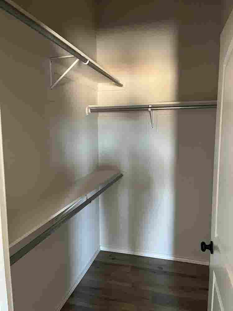 1 Bedroom Apartment 6 Months
