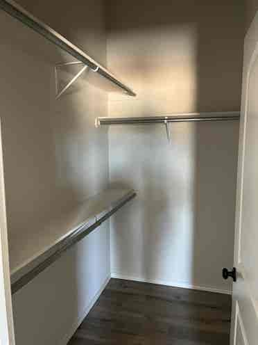 1 Bedroom Apartment 6 Months
