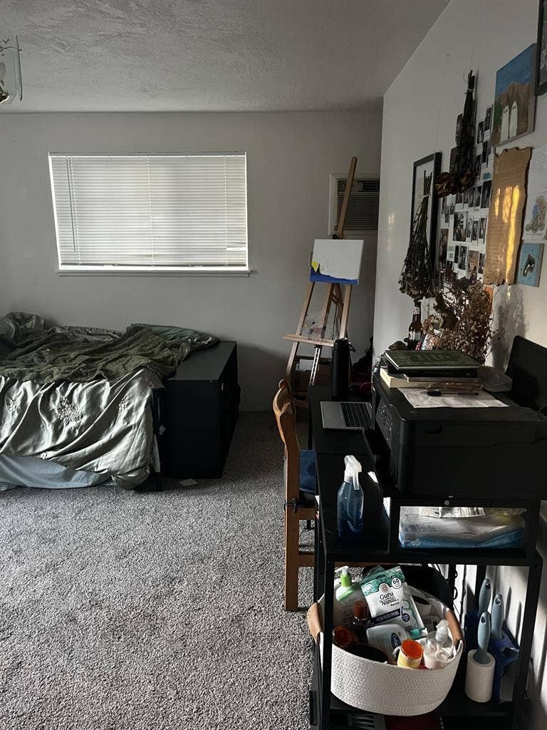 Room w/ private entrance near OSU!