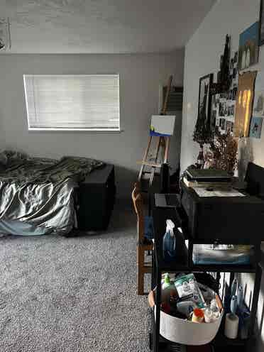 Room w/ private entrance near OSU!