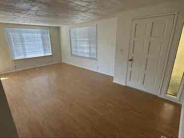 Large room with private entrace