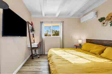 Looking for a female roommate