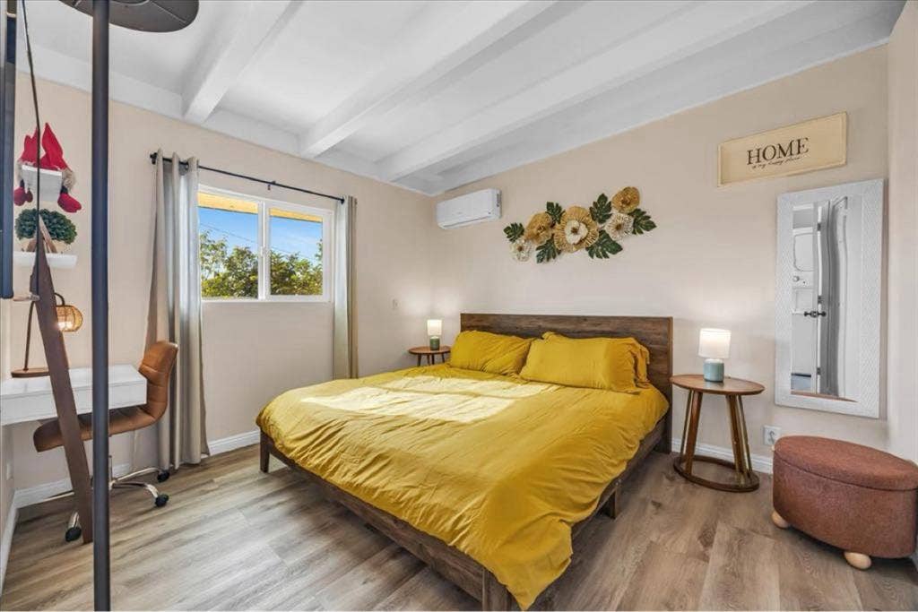 Looking for a female roommate