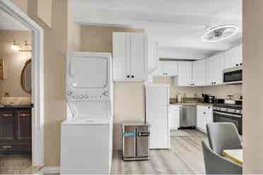 Looking for a female roommate