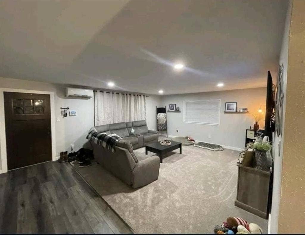 Large Bedroom in Tacoma