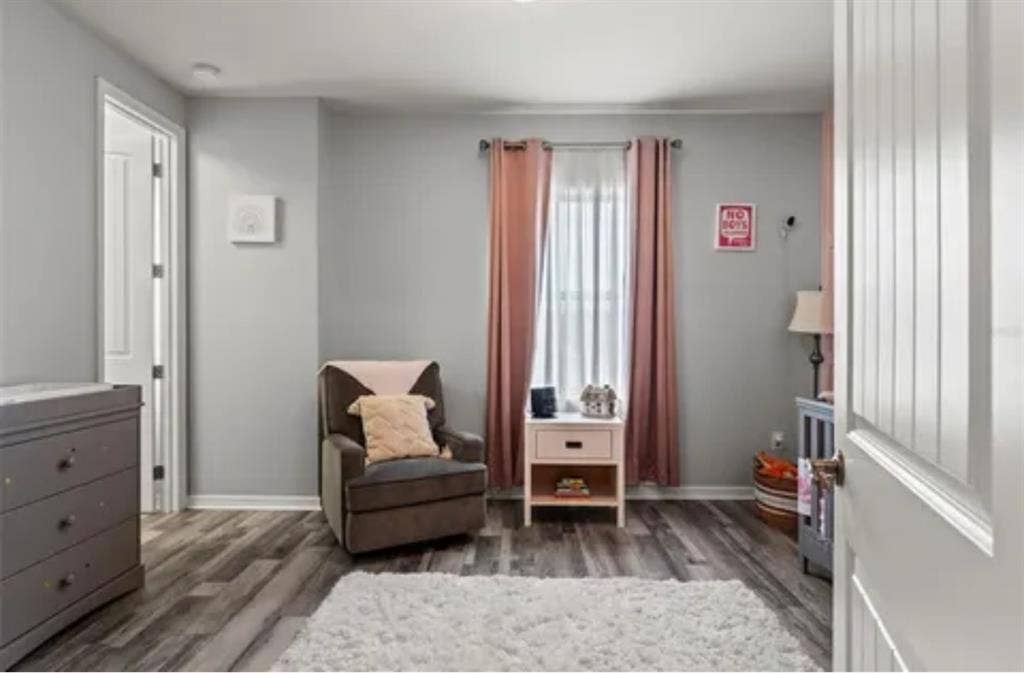 Room for rent - female only odessa
