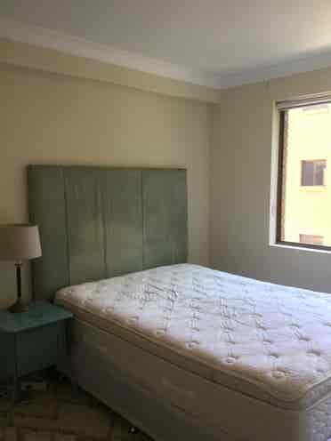 Room + private bathroom Kensington
