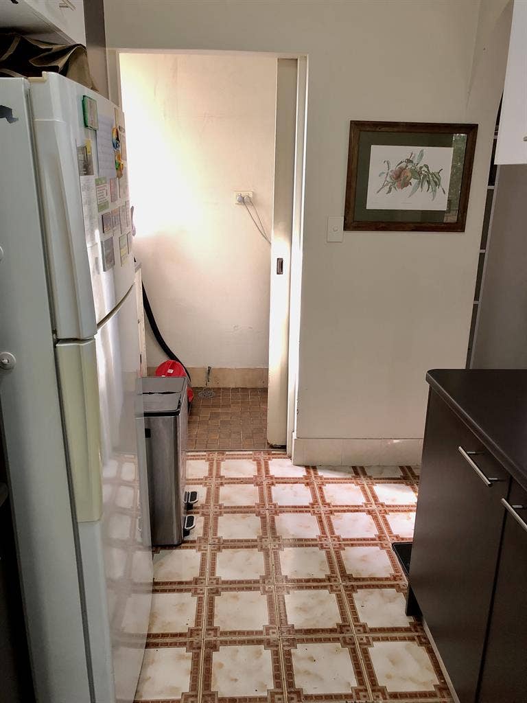 Room + private bathroom Kensington
