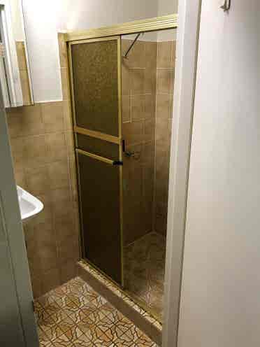 Room + private bathroom Kensington