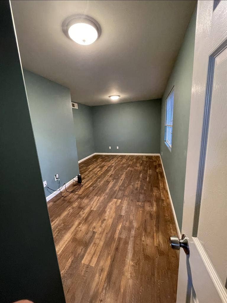 1 empty room 2 roommates moving out
