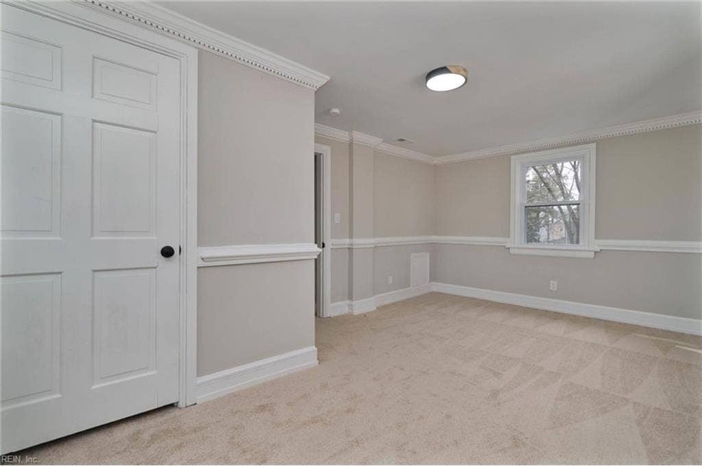Private bedroom for rent