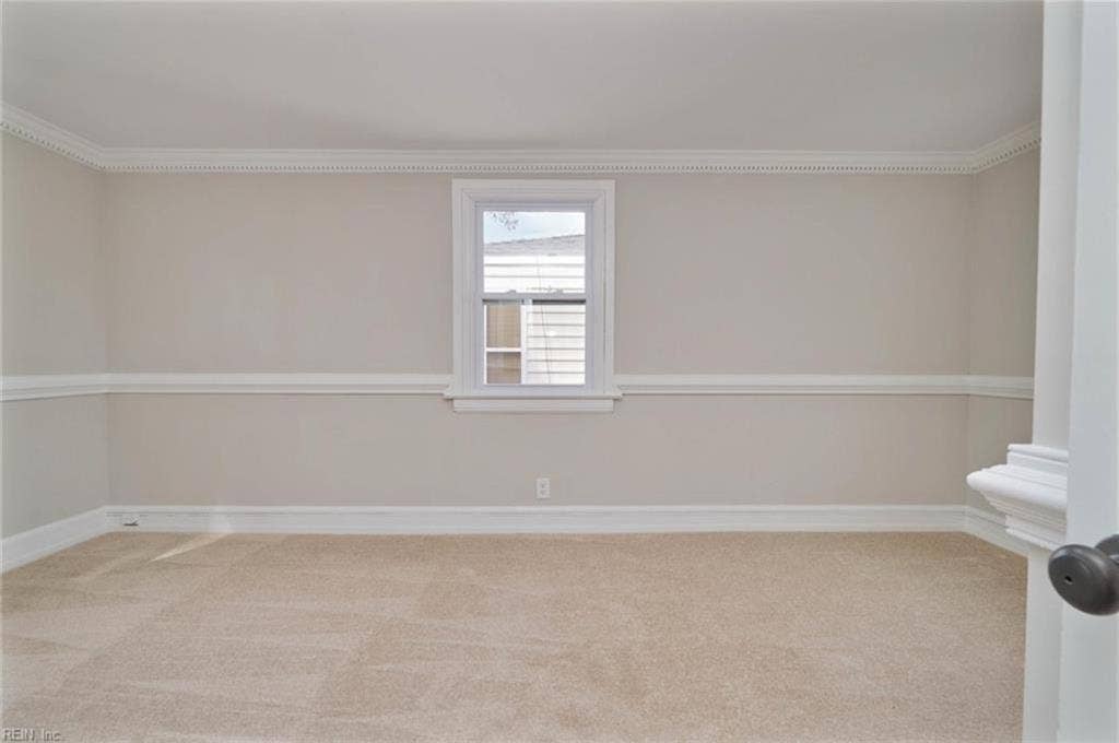 Private bedroom for rent