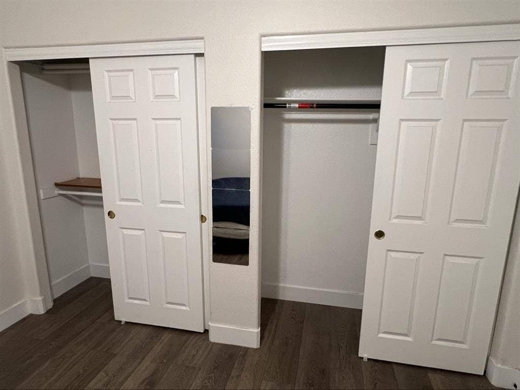 ROOM IN A SPACIOUS APARTMENT