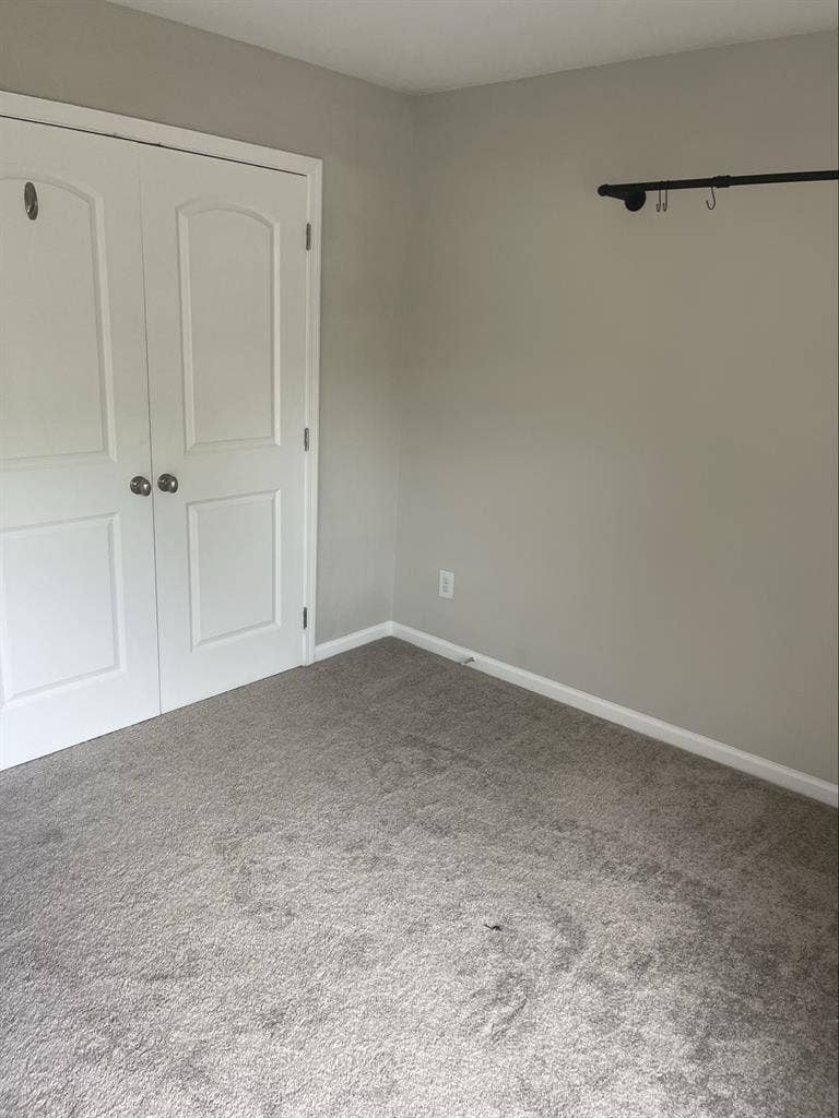 Bedroom available in North Raleigh!