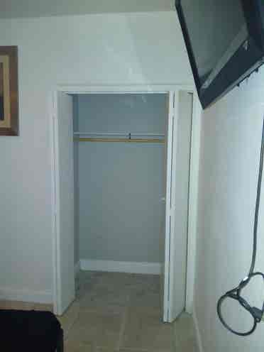 Room available with shared bathroom