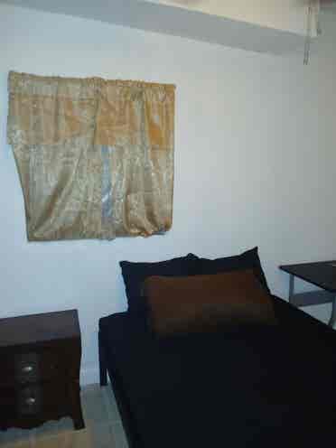 Room available with shared bathroom