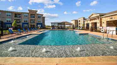Brook Hollow, Wichita Falls roomate