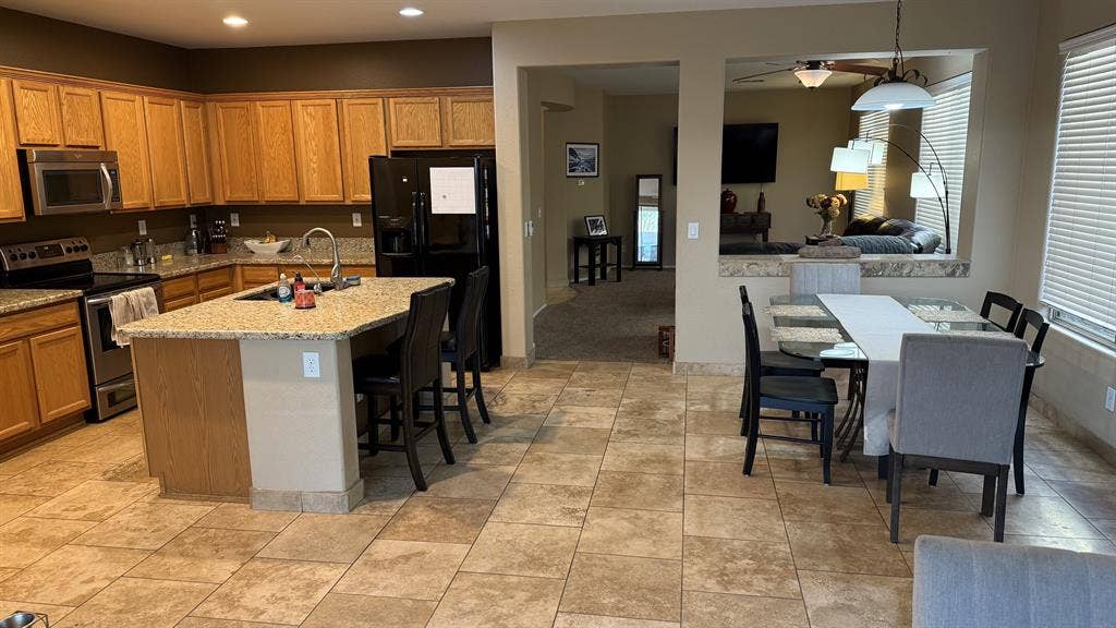 Room For Rent In Anthem