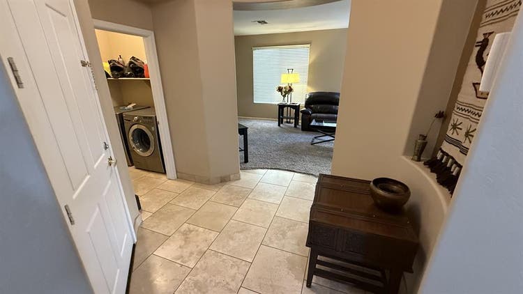 Room For Rent In Anthem