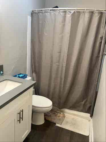 bath townhome style apt