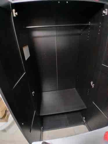 Small half bath bedroom