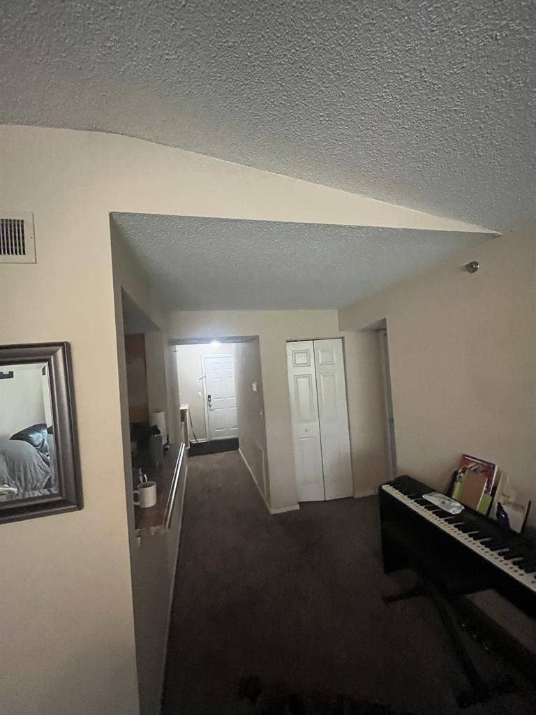 Roommate search!!