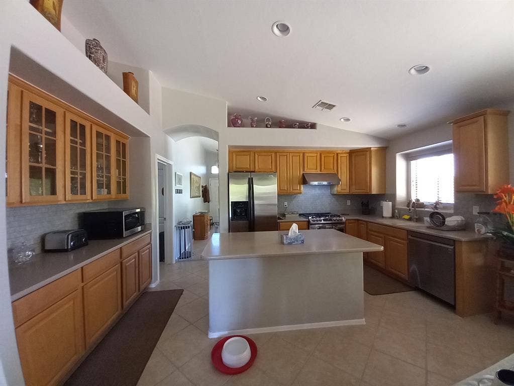 Room for rent in beautiful home