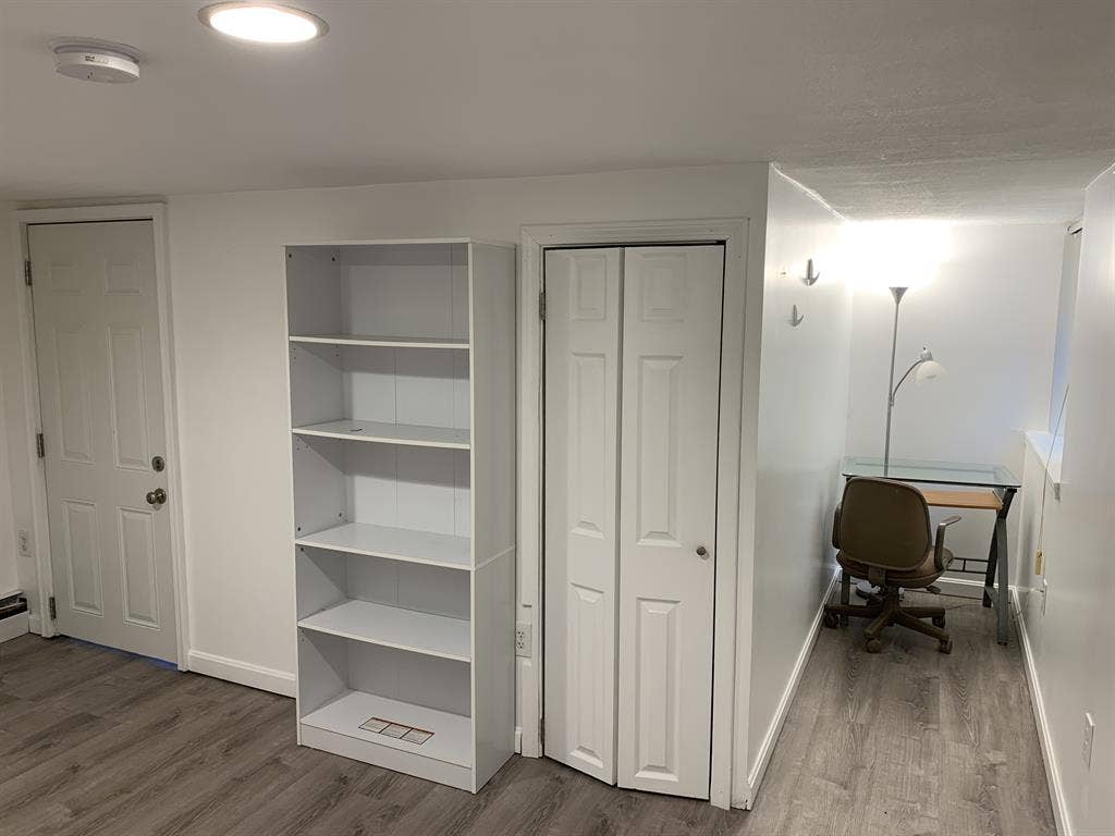 UNH Students bath apartment