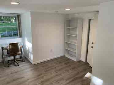 UNH Students  bath apartment