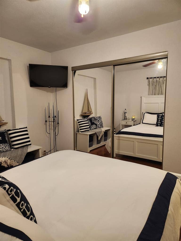 West Palm Beach furnished room