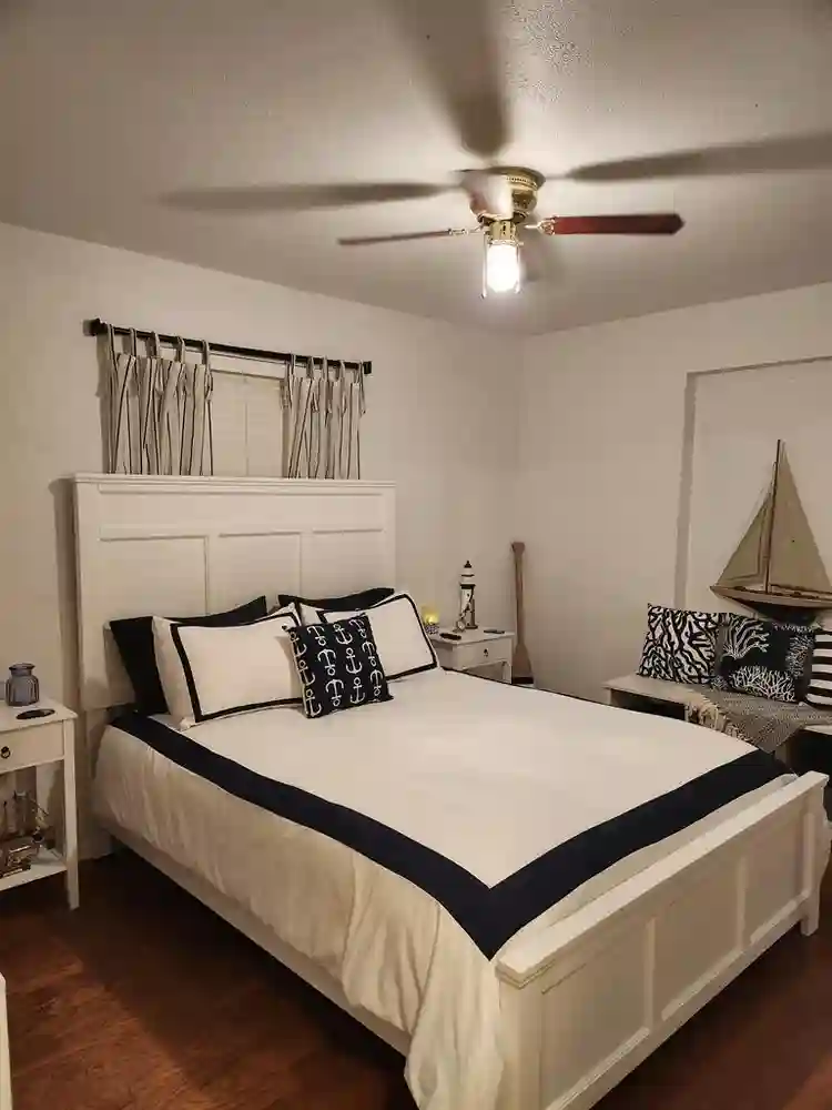 West Palm Beach furnished room