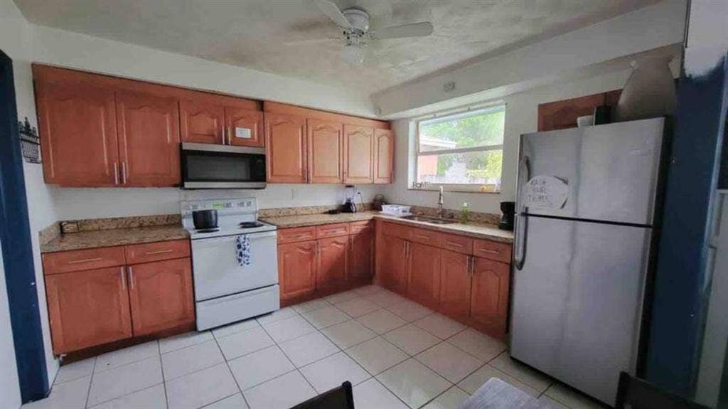 Cozy & Convenient Shared Home