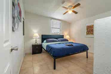 Cozy Functional Home Great Location