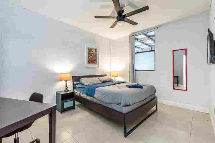 Cozy Functional Home Great Location