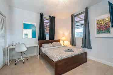 Cozy Functional Home Great Location