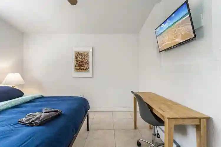 Cozy Functional Home Great Location