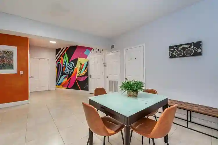 Cozy Functional Home Great Location