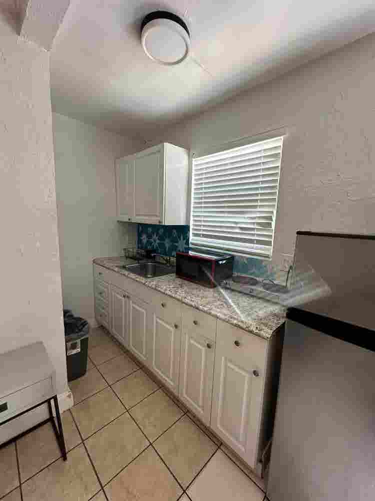 Bright and Spacious Studio Stay